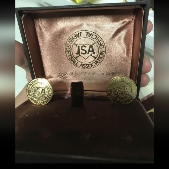 Pre- Owned Japan Softball Association Cuff links & Pin/ Brooch - Picture 8 of 10